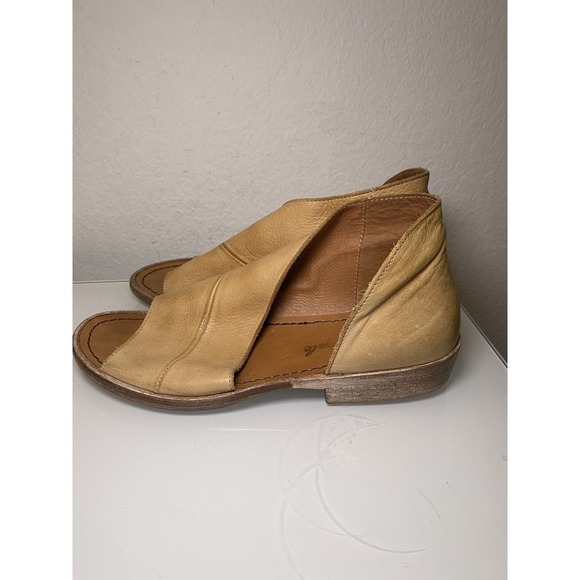 Free People Mont Blanc Sandals Womens Size 36 US 5.5 Tan Open Toe/Side Comfort - Picture 6 of 16